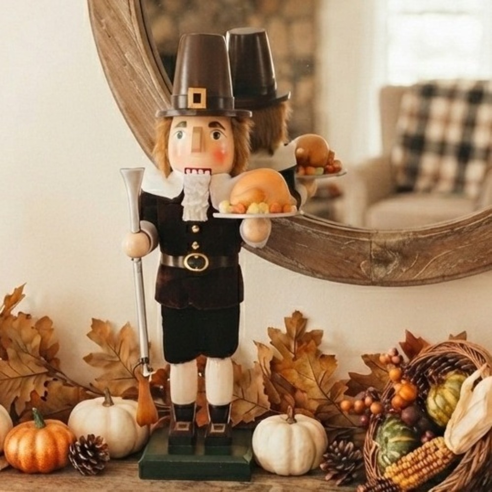 Vintage 2003 Nutcracker Village Thanksgiving Pilgrim Man with Turkey  14"
